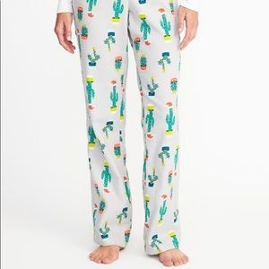 NWT Old Navy Christmas Cactus Pajama Pants